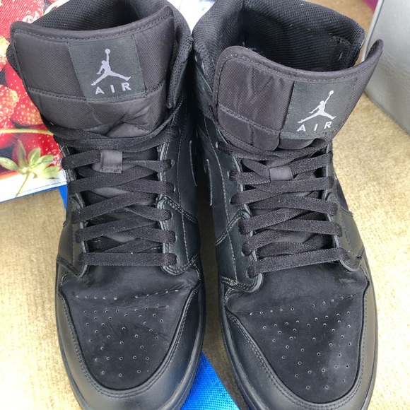 Jordan Other - Nike Men's Air Jordan 1 Mid Black / Black-Black SIZE 12